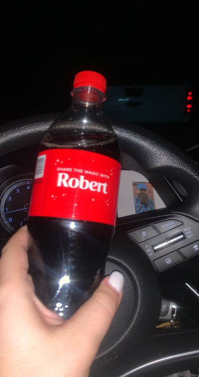 StorieGloria's tweet photo. man robert i miss you😩 https://t.co/4bGsqmj5ya
