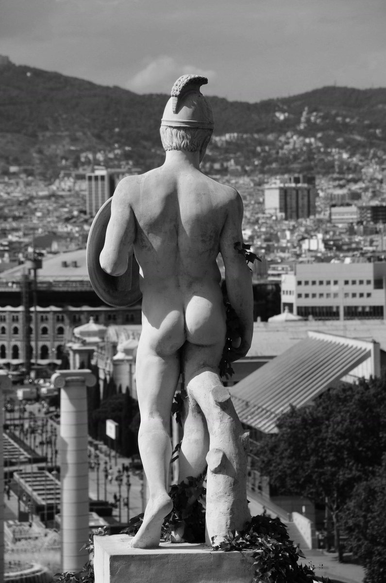 lightcolorgames's tweet photo. Day 23 Black&amp;White
#schwarzweiss #schwarzweissfotografie #blackandwhitephotography #blackandwhite #spain #barcelona #bcn #spanien #statue #art #ass #naked #athlete #bokeh #bokehphotography https://t.co/zIkypV7W56