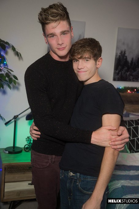 1 pic. Travis opens up tight twink Levi Rhodes in our next 'Holiday Affairs' release ???? @TravisStevensX