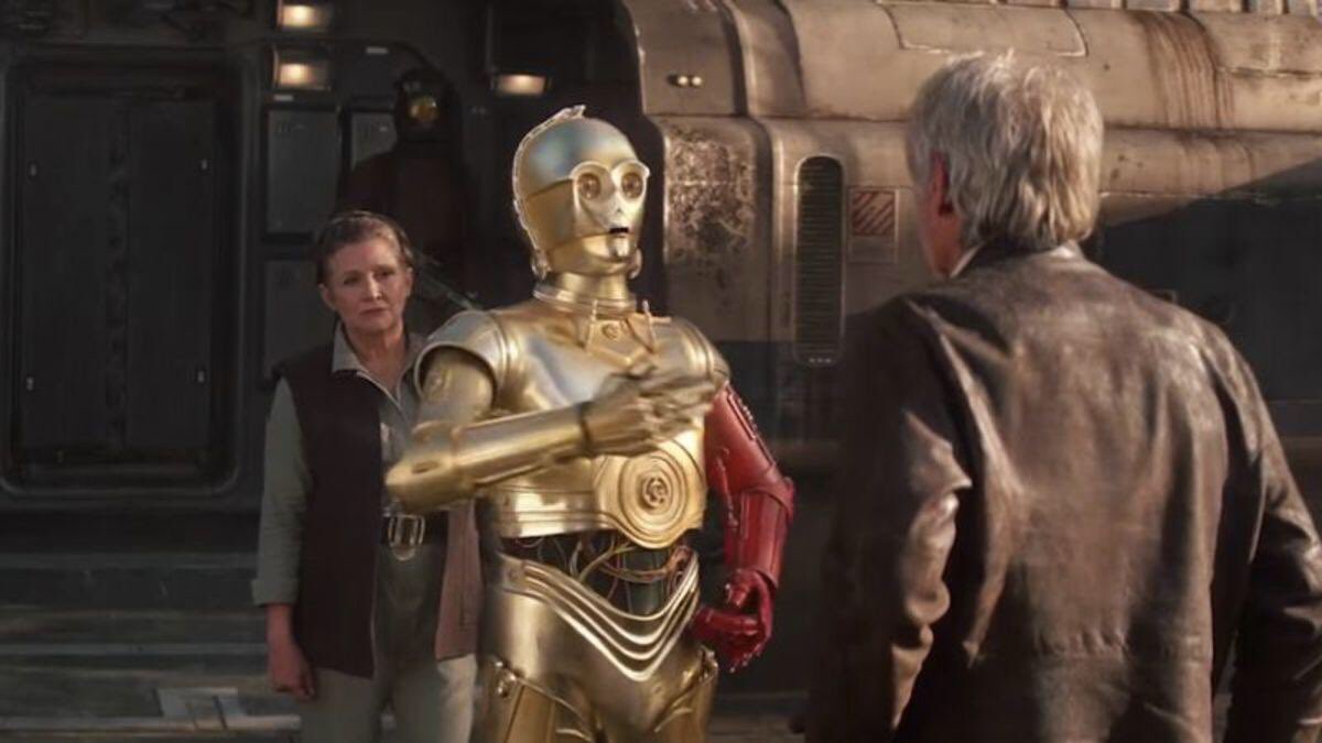 8. You know how C-3PO mentions his new red arm in Force Awakens? He has that cause he lost his old arm on a perilous mission. The red one previous belonged to another droid that sacrificed himself for 3PO. 3PO wants to talk about it, but everyone’s too annoyed to listen.