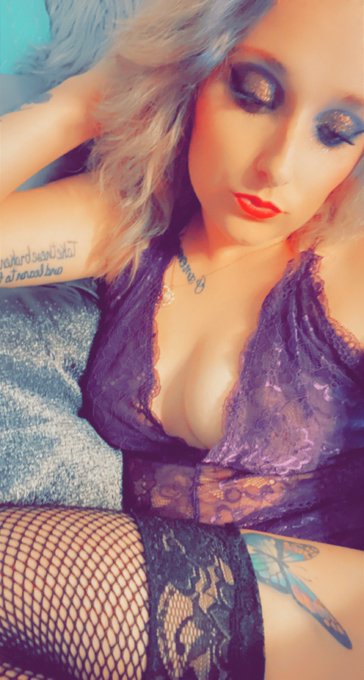 Needing some fun and satisfaction come play with me  first 10 get free week so Come subscribe to me loves<a href="/tag/mvsales"class="tags"><span>#mvsales</span></a>