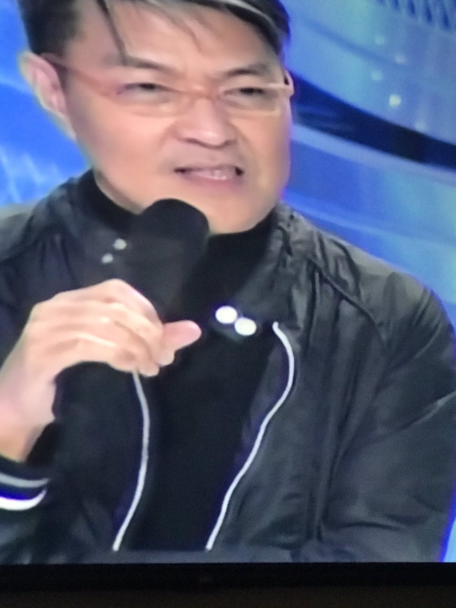 devynnity's tweet photo. Lmao why is jyp in eat bulaga... https://t.co/5Pfv1Tw4PA