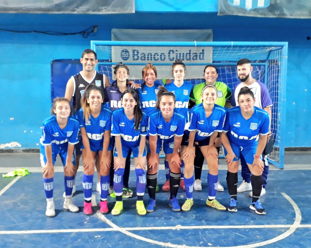RacingVDPFutFem's tweet photo. Tropezón en casa.
Por la 2da fecha de la #CopaIFF, recibimos a @CaballitoJrsOK y estos fueron los resultados, lamentablemente la jornada arrojó saldo negativo:
1ra 1-3👎🏻(María)
Reserva 1-7👎🏻(Julia)
Div. Única 4-5👎🏻(Priscila x3, Luisi)
A no decaer que esto recién empieza💪🏻⚽️💙 https://t.co/HnczRORvG3