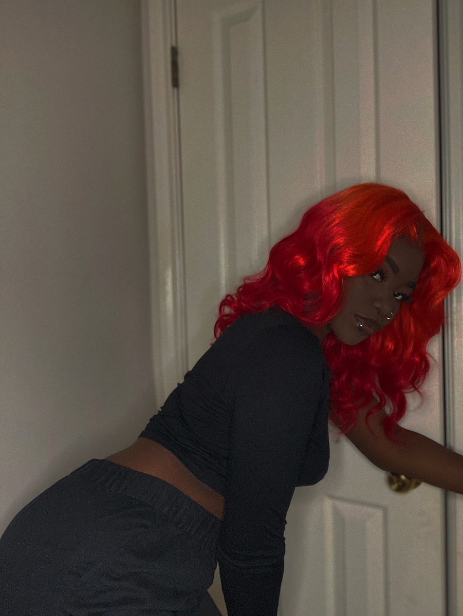 justtutuw0rld's tweet image. Wish you could love on me?