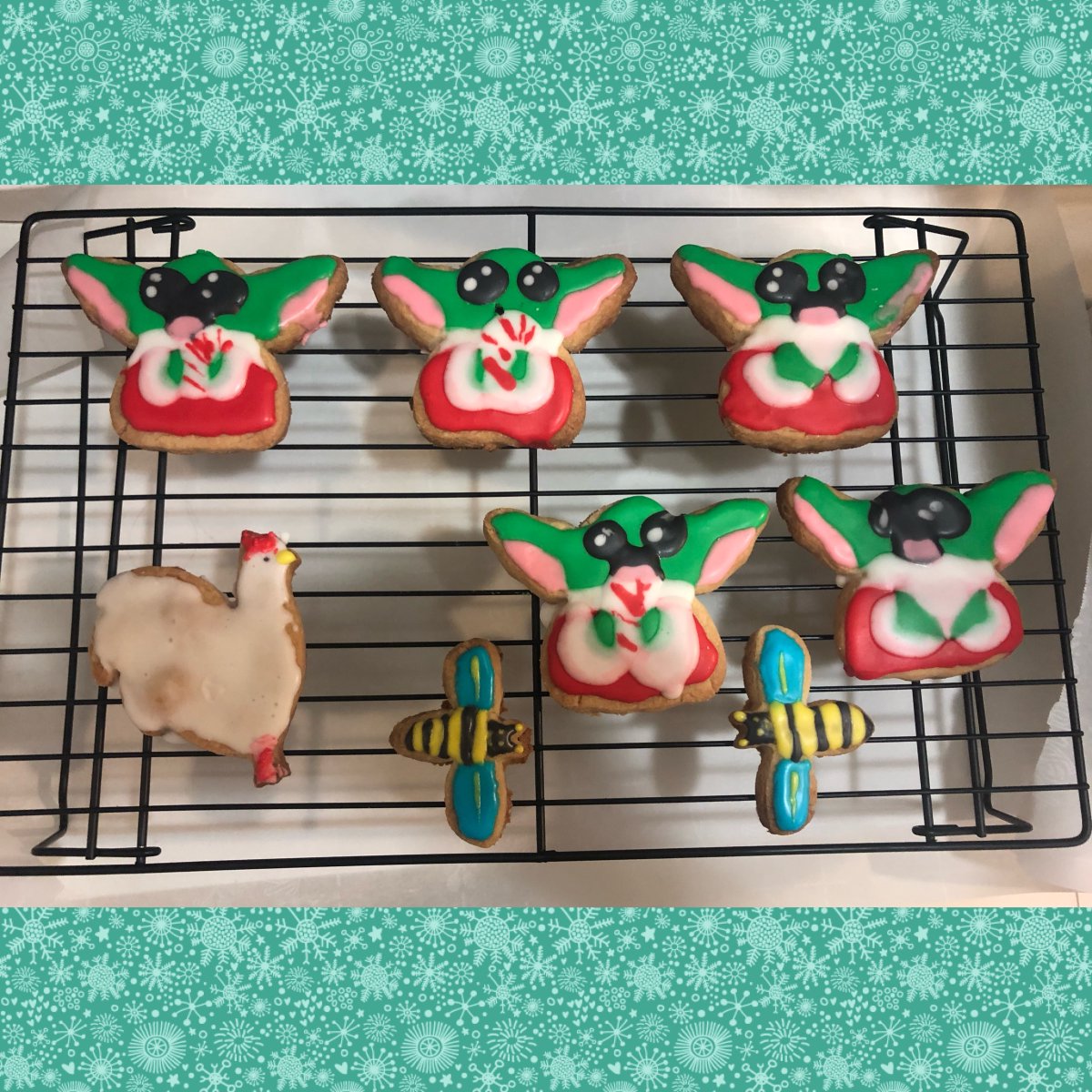 robooctopus's tweet photo. My sister and I made "baby yoda" cookies last year and I thought they turned out well. Tried to recreate them on my own... it did not go as well. I definitely made the icing too thin and did not wait for things to dry. #TheMandalorian #Grogu #cookiefail https://t.co/ySrQLogXDD