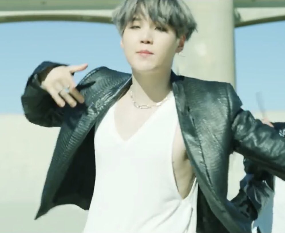 希少！ BTSタンクトップ 【公式通販】