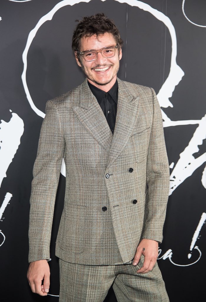 Pedro Pascal as 31 Minutos characters ; a thread 