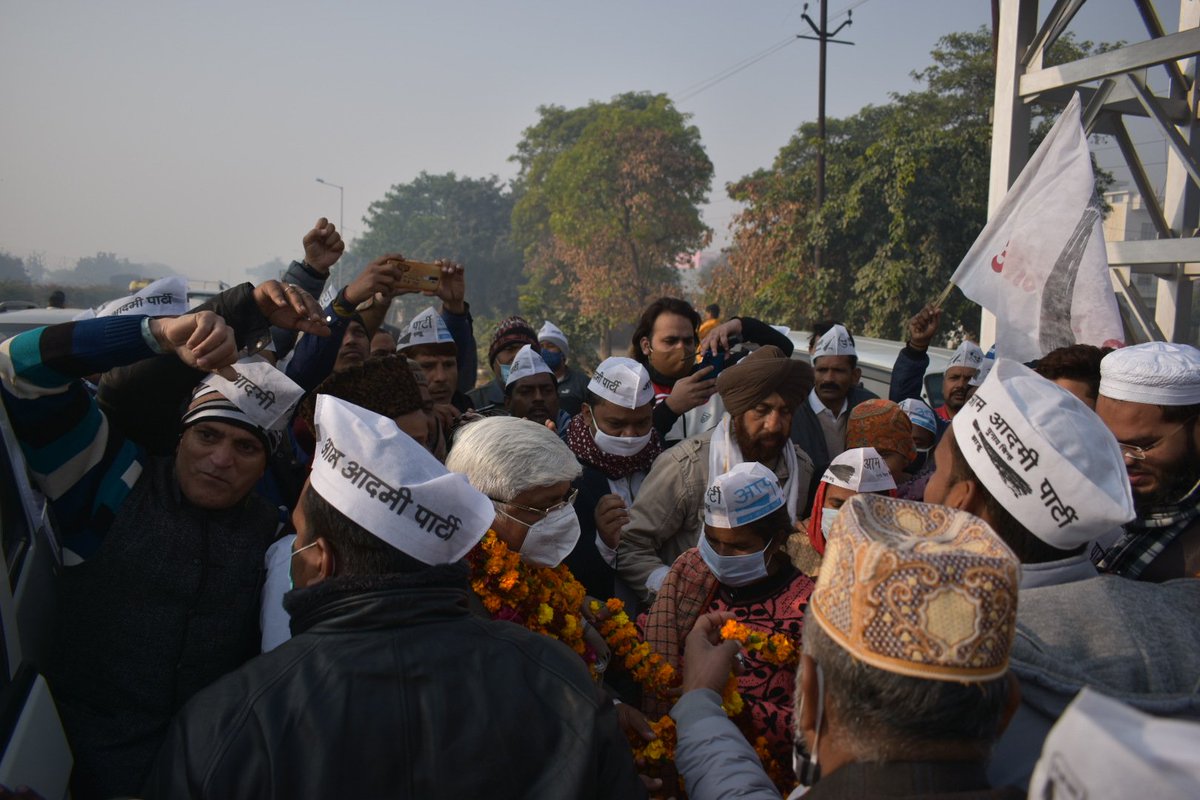 Sohan_aap's tweet photo. मेरठ जिले के श्रद्धापुरी, कंकरखेड़ा आगमन पर आम आदमी पार्टी कार्यकर्ताओं ने दिल्ली सरकार के समाज कल्याण मंत्री @AdvRajendraPal एवं उत्तर प्रदेश जिला पंचायत चुनाव पर्यवेक्षक का किया जबरदस्त स्वागत।
@ArvindKejriwal
@SanjayAzadSln @AAPUttarPradesh https://t.co/SzQQVVcDap