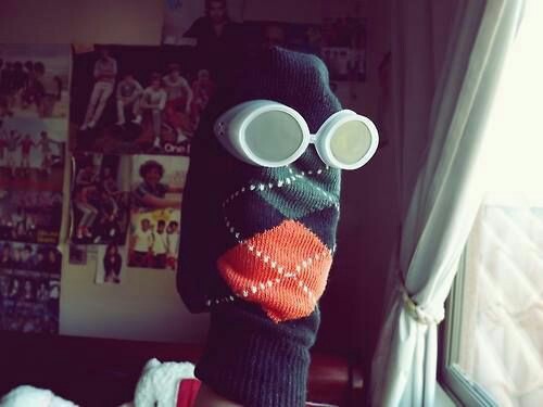 Pedro Pascal as 31 Minutos characters ; a thread 