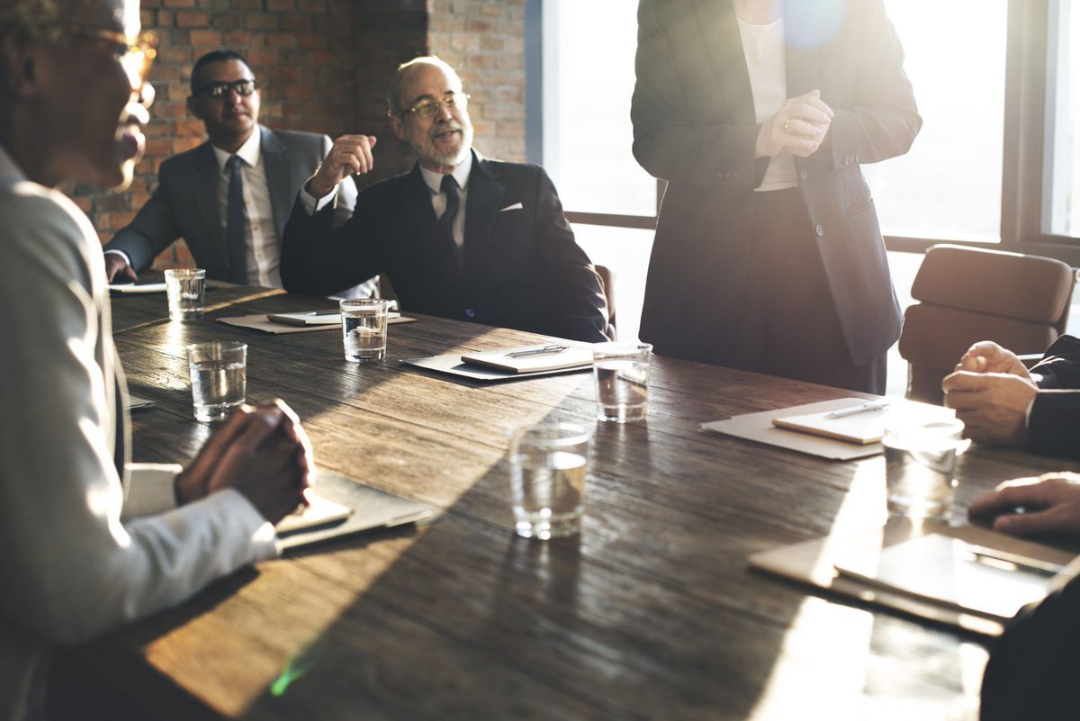 leadchangegroup's tweet photo. "They are the first to speak up and often say what others were thinking but were afraid to speak." - Paul Thornton shares the magic of being a thought leader with these four basic approaches -----> https://t.co/4yeCLLuuhB #leadchange #leadershipdevelopment https://t.co/hCb0usrC1I