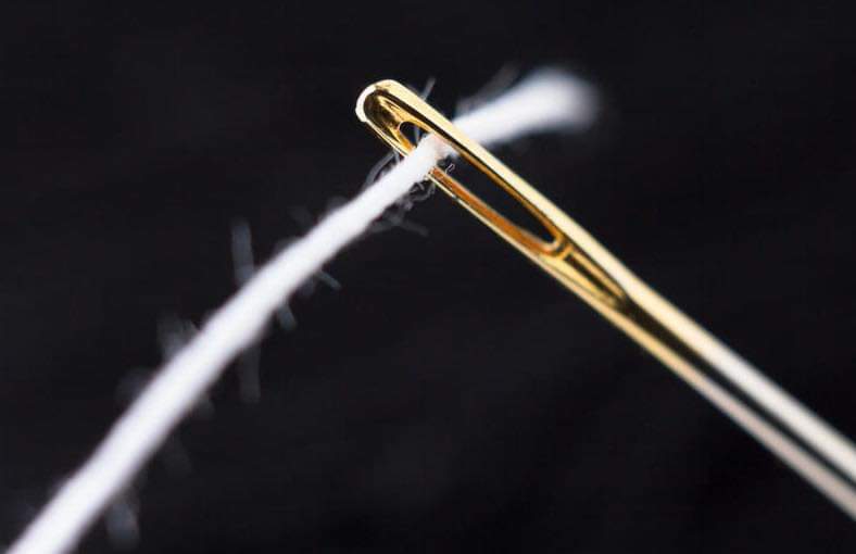 " لو كانت الحياة إبرة، لكان رزقك خيطاً يأتيك من ثقبها .. فاطمئن "