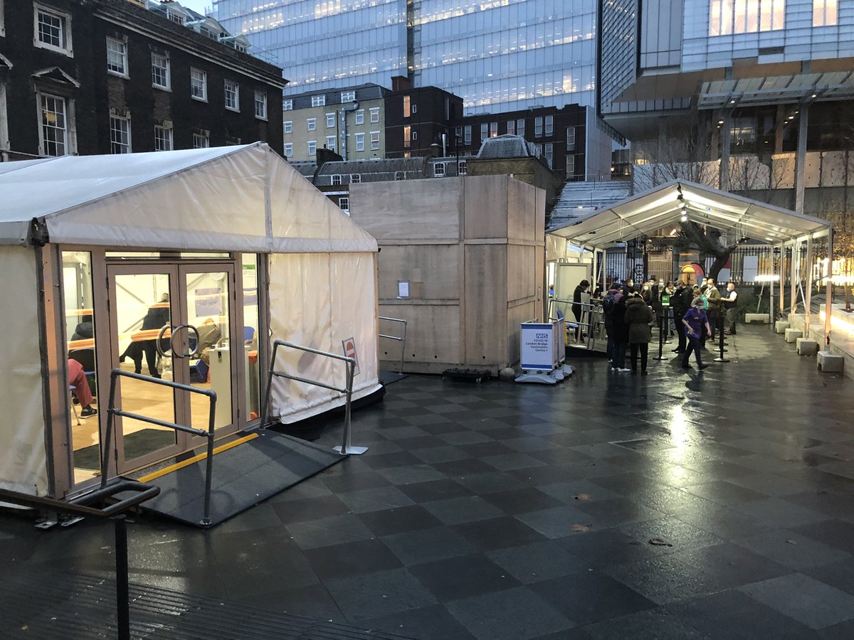 Antonialynch's tweet image. 3 days in the life of @GSTTnhs time to thank &amp;amp; celebrate our amazing staff with #cake - it’s not too late for the flu jab &amp;amp; open the 2nd COVID vaccination pod #IncredibleWork #ProtectingEachOther