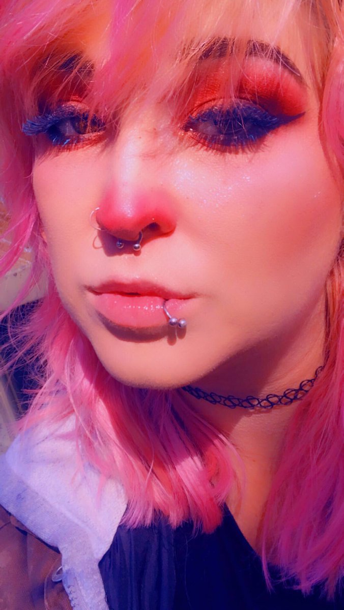 Samantha__Dyal's tweet image. How I started 2020 vs. how I’m ending it.