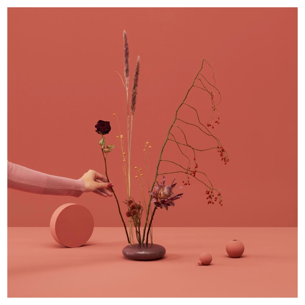 Royal_Tableware's tweet image. It's the holiday season! Proud looking back on last year, with a great collaboration between @Bloomonnl and @RoyalGoedewaagen. 100% made in The Netherlands!

#flowerstone #bloomon #craftsmanship #purecraft #royalgoedewaagen #since1610 #collaboration #royaltableware #amsterdam