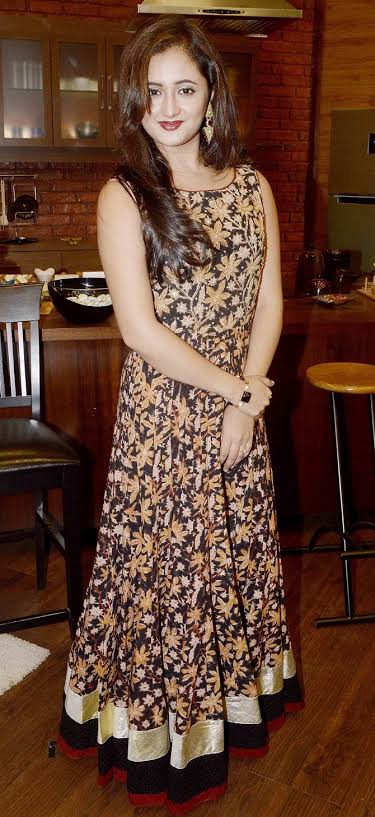 Rashami × Makeup Revolution Ab Kya Jaan Legi Meri  @TheRashamiDesai