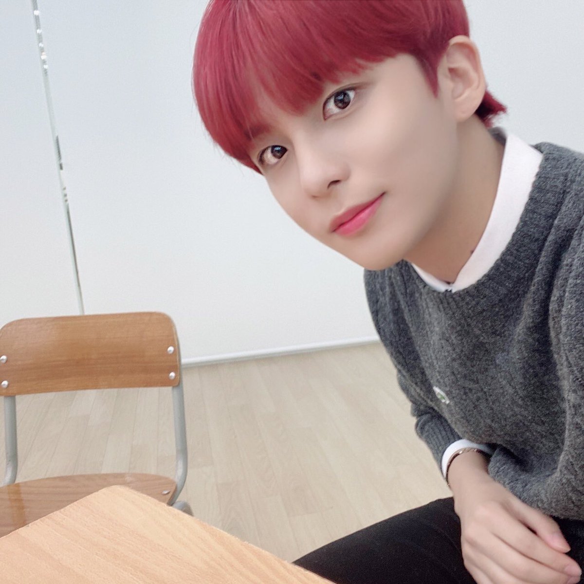 ATEEZofficial's tweet photo. [#종호] 덮쫑💗
#ATEEZ #에이티즈 https://t.co/JJWdbvHUas