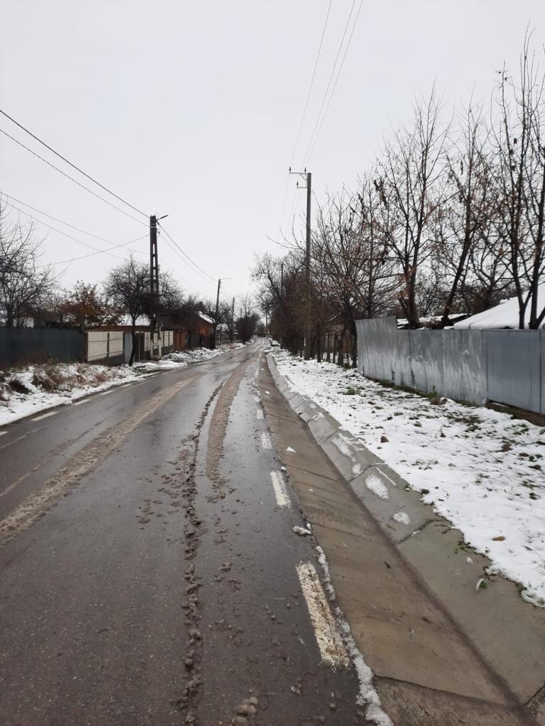 eDezvoltare's tweet image. Străzile din comuna Vârteșcoiu (județul #Vrancea) au fost modernizate prin #PNDL, coordonat de #MLPDA. Proiectul, în valoare totală de 3.152.216,27 lei, a fost recepționat ieri, de către autoritățile publice locale, ca urmare a finalizării lucrărilor.