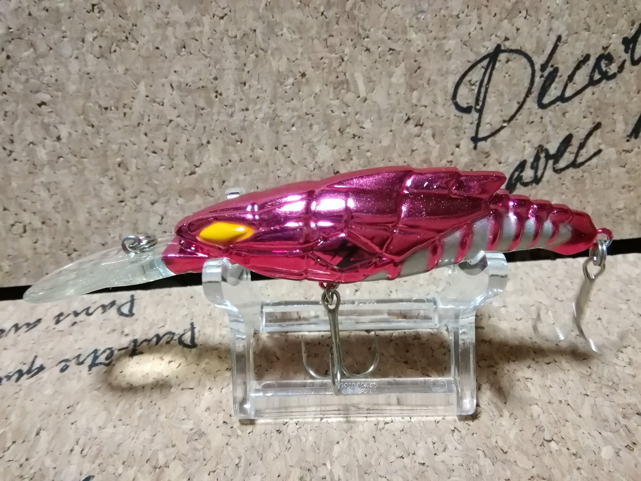 マスターkuma Kumaラボ またまた発見なり バンダイのグランダー武蔵のスケルトンキング 正確に言えば続編の グランダー武蔵rv に出てくるルアーで登場人物の九鬼jr が使ってました 見た目これ普通に釣れます 笑 さすがは王様監修だけはありますよね