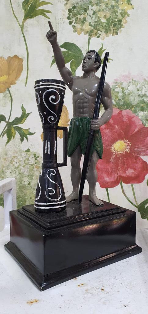 bjsaga's tweet image. Min @infomalang, beli custom trophy kayak gini di Malahg dimana ya ?