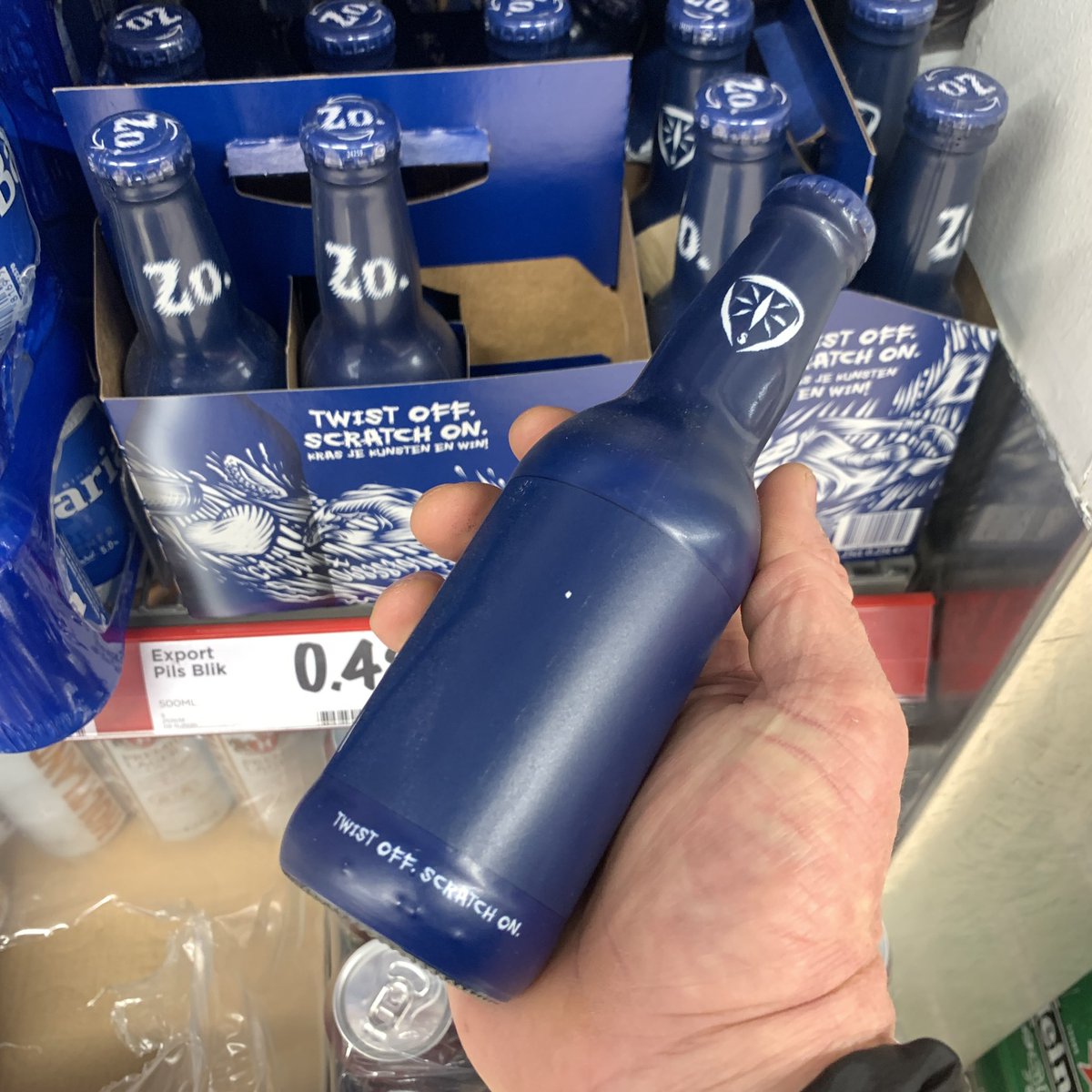 Sjongejongejonge <a href="/Bavaria/">Bavaria</a>, glazen bierflesjes zonder #statiegeld met een dikke laag plastic laag eromheen. Hebben jullie een afslag gemist? Doe eens hardop sorry zeggen en dit heel snel uit de schappen halen.