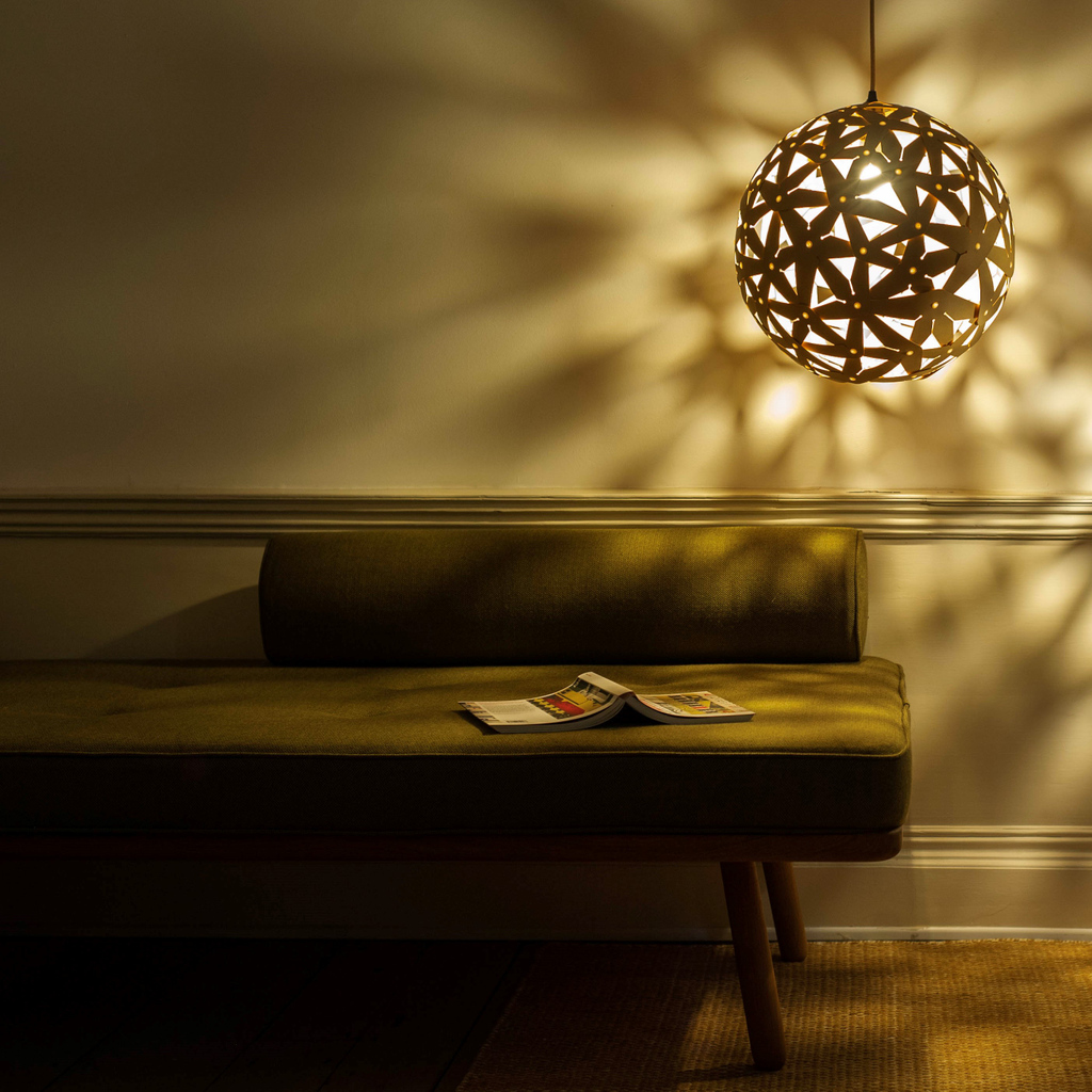 luzz_3D's tweet photo. Caramel hot chocolate and a book under warm light. Nothing better for a Christmas weekend.
.
#Luzz #Eoz #caramel #fennerpaper #interiordesign #hanginglamp #twentytwentyone #readingathome #designerfurniture https://t.co/5wdOoqZFWR