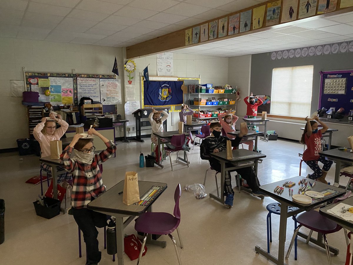 Mrs. Sproul's Class tweet media