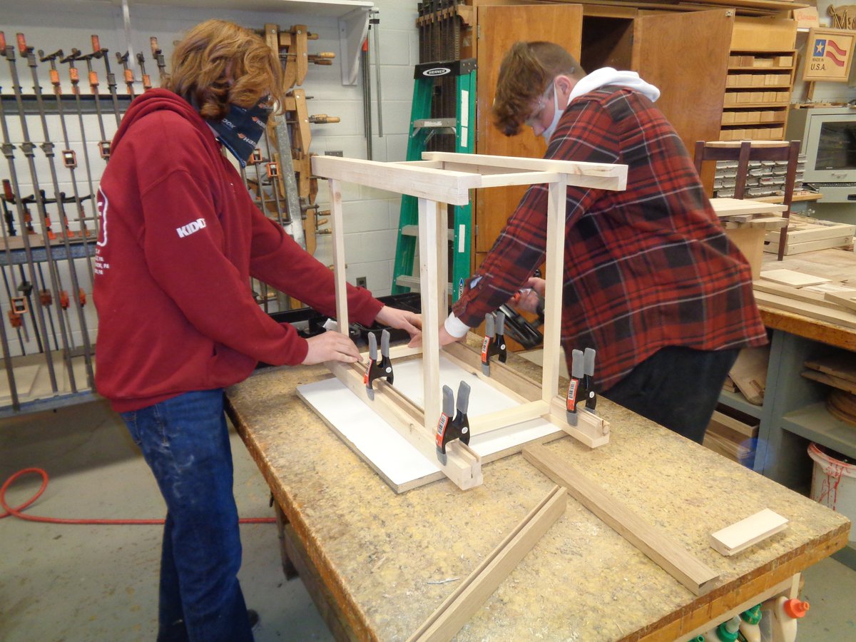 comoyer's tweet photo. @TVTEengineering TVTE MATERIALS TECH student-led mass production of LED light tables underway https://t.co/OCAuPS4SVI