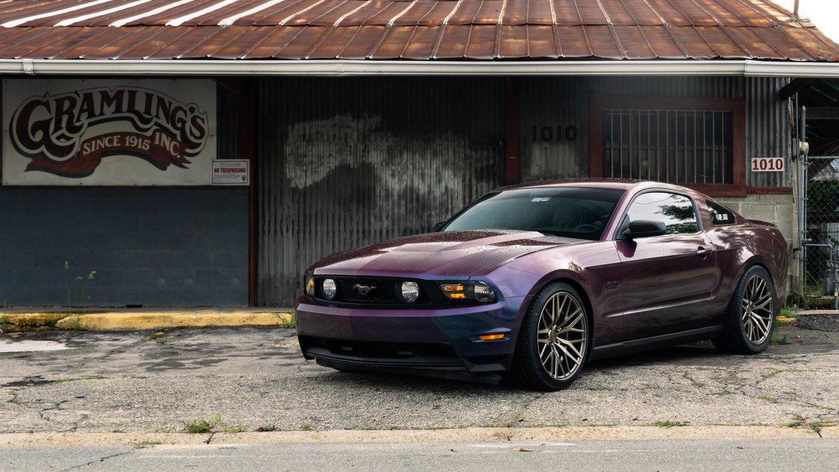 AxeUK's tweet photo. FlowForm
EX30 in Brushed Bronze 
Available in 20 &amp; 22" Staggered 
Gloss Black, Black Polished Face &amp; Silver Polished also available
Available in 19, 20 &amp; 22" Staggered 
(Most 5 stud fitments)
📸: Tag 
🚗: Tag 
#axewheels #flowform #mustang #uk #eu #usa #worldwide https://t.co/0dVAeRI191