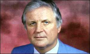 Labour MP Joe Ashton, a member of the Commons heritage select committee, said: "To use Del Boy's phrase, she is a plonker."What's more, I would expect people in the show to be reading the Mirror. They are smart, working-class people, after all."