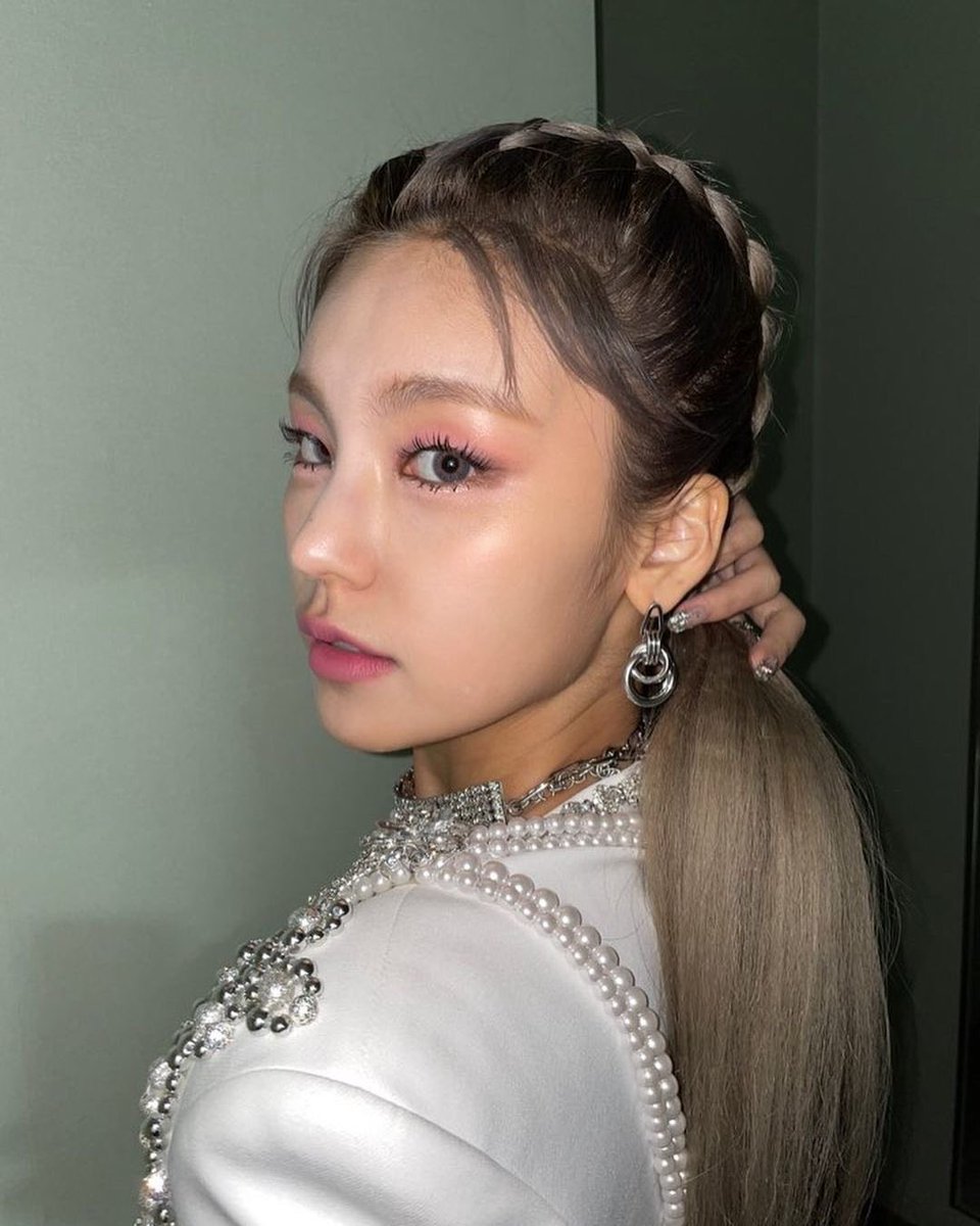 yejigallery's tweet photo. instagram update https://t.co/bEe1P0O1Dg