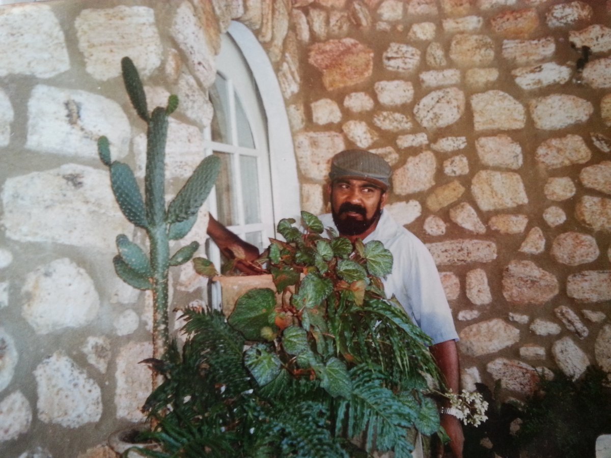 අප්පච්චි, if you haven't passed, you would've been 70 years old today. I remember your 60th birthday, I was working and wanted to gift you something special which you will enjoy. I went to the Keels at Liberty Plaza one night after work, and bought a Chivas Regal. I recall