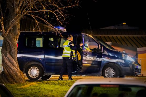 lamontagne_fr's tweet photo. 🔴[Direct] Trois gendarmes tués à Saint-Just (Puy-de-Dôme), le forcené retrouvé mort 

➡https://t.co/uOvFQsDfKC https://t.co/6OrJ4LM4Xt