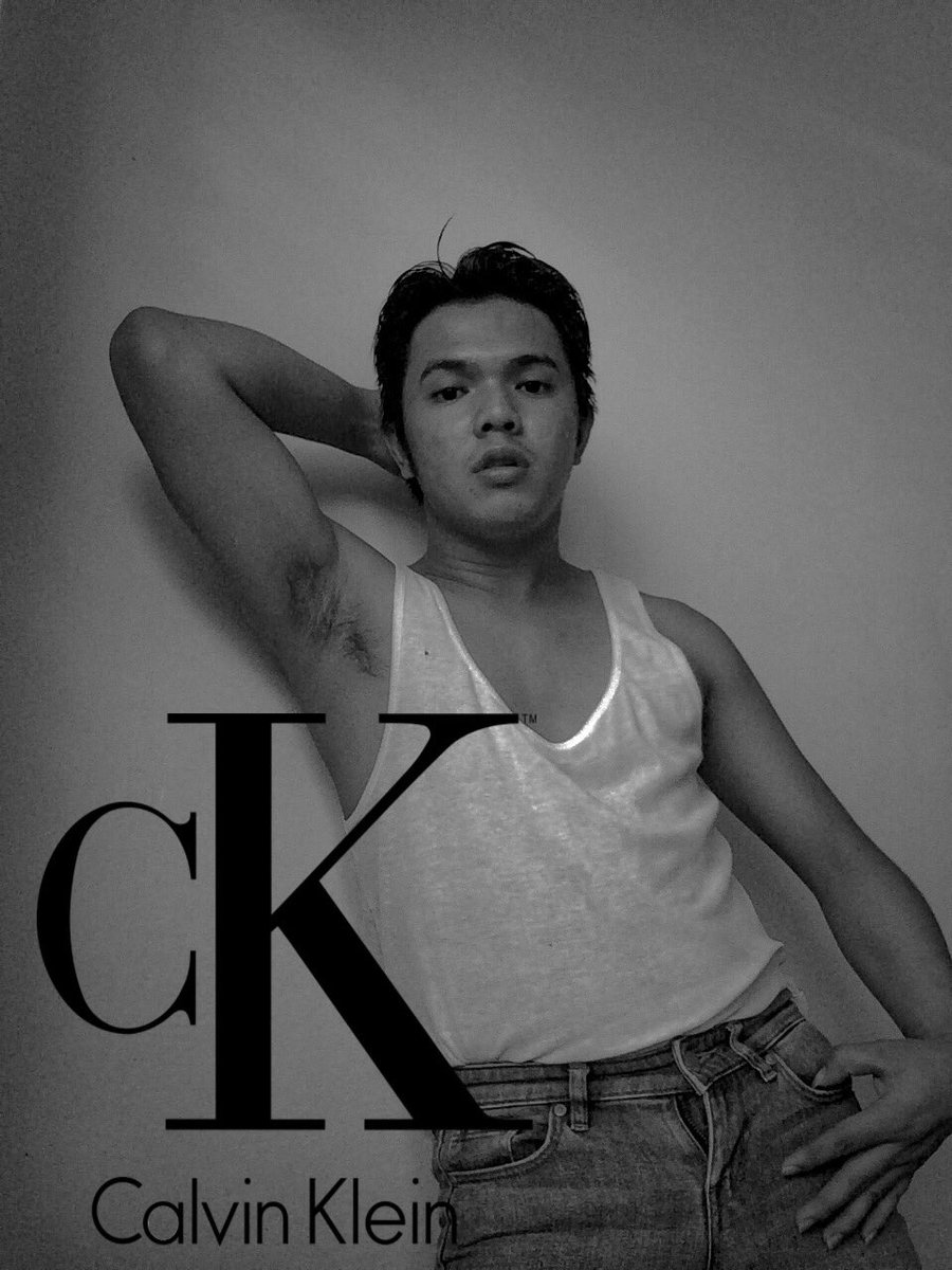 DannieGurl69's tweet photo. #boredinthehouse @CalvinKlein charrring hahaha https://t.co/gXSAftjiV4