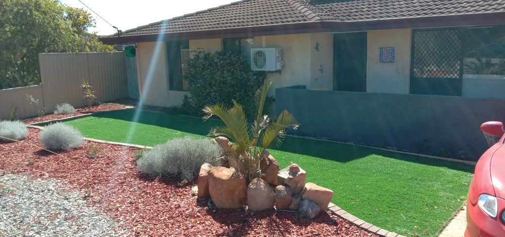 AusHomes4Sale's tweet image. Newly renovated 4 bed 2 bath resort style home. Situated in #Beldon with views to the Darling Range and #Perth City. Home theatre, spa, deck, pool  low maintenance native gardens. buff.ly/38tyFj1