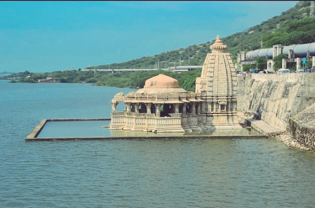 Raja Vishal Dev built many Mandirs and college in his dominions, promarily at his capital Ajaymeru (Ajmer).Raja Visal Dev was very fond of Snaskrit and Snaskrit Nataks. He himself wrote a natika "Harkeli 'in Sanskrit. In Ajaymeru he bulit a huge Sankrit college,where student