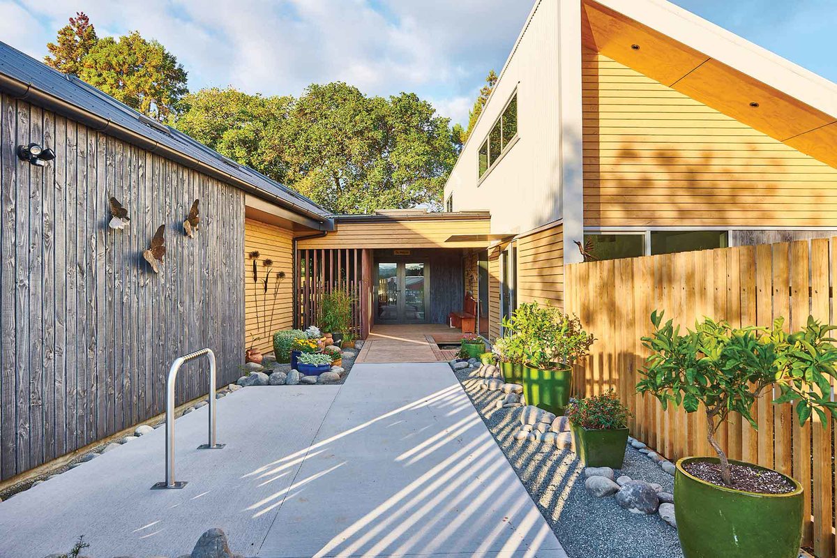 abodowood's tweet photo. #Abodo_Projects With traditional barn references and a strong focus on sustainability, this kindergarten features Abodo’s Vulcan Cladding and Vulcan Decking.

Design: Mod Architecture
Build: Advanced Housing Systems
Photo: Wayne Tait Photography

https://t.co/mejcnvNMpe https://t.co/FQl1KKduwW
