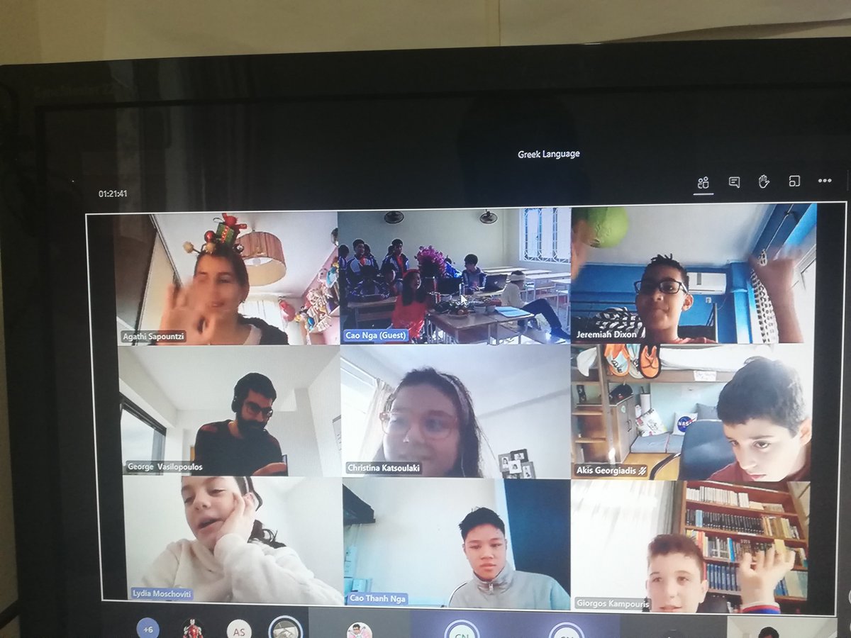 IntSchPiraeus's tweet image. Culture exchange between the two countries, Greece and Vietnam, using MS Teams.
We would like to express our thanks to our Teachers Georgios K. Vasilopoulos, Kouvalia Kelly and Nga Cao from Vietnam for their international spirit.
