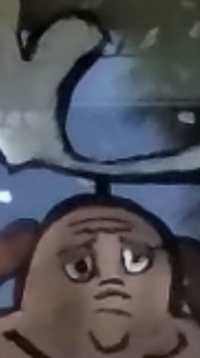 occiemutt's tweet photo. I can't be the only one who saw this. https://t.co/XtHkw0LCJC