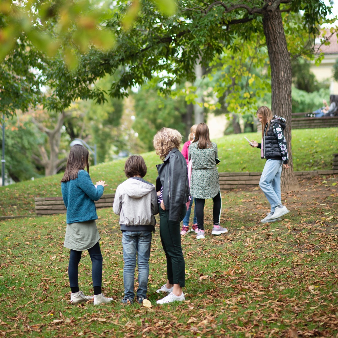 EarthSpeakr's tweet photo. During the six-months of the German Presidency of the EU, Earth Speakr teamed up with @goetheinstitut to work with kids across Europe. Here you can see what happened in Romania.
#EarthSpeakrInGoetheInstitutes #EarthSpeakr @EU2020DE https://t.co/z3O6z7YFkm