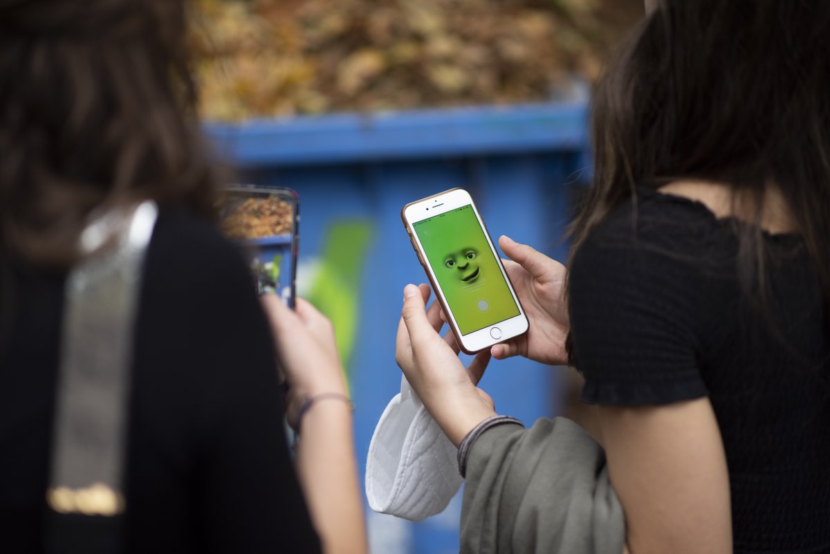 EarthSpeakr's tweet photo. During the six-months of the German Presidency of the EU, Earth Speakr teamed up with @goetheinstitut to work with kids across Europe. Here you can see what happened in Romania.
#EarthSpeakrInGoetheInstitutes #EarthSpeakr @EU2020DE https://t.co/z3O6z7YFkm