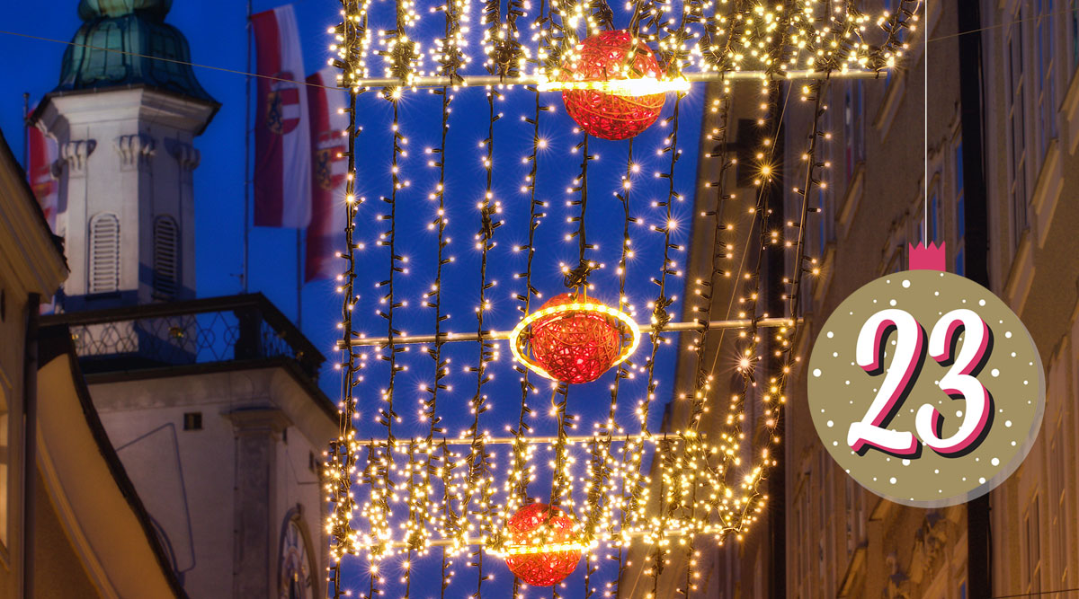 Gentle lighting has always had a positive influence on us humans, and it gives us comfort and hope especially at Christmas time!  

#mkchristmascountdown #overstreetlighting #adventcalendar #sparkling #christmas2020 #getreidegasse #mkillumination
