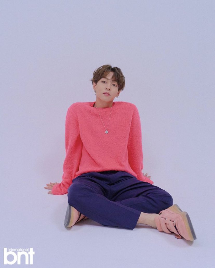 “who in kpop?” but it’s actually kim woosung from the rose ; a thread