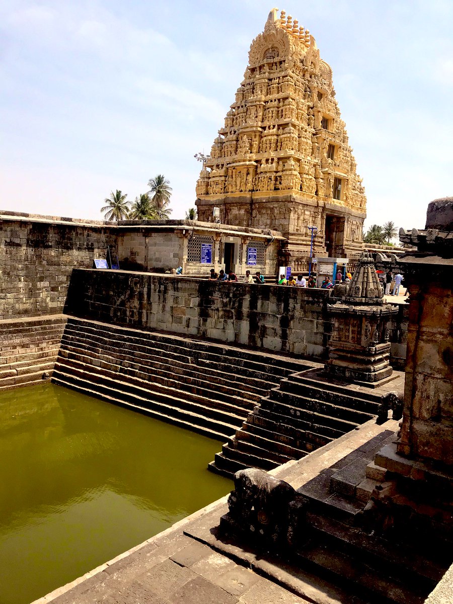 Few more... How gorgeous is our culture & our temples & talented architects who designed it so beautifully Lucky visited this temple 2 years back!  #GreatHinduTemples