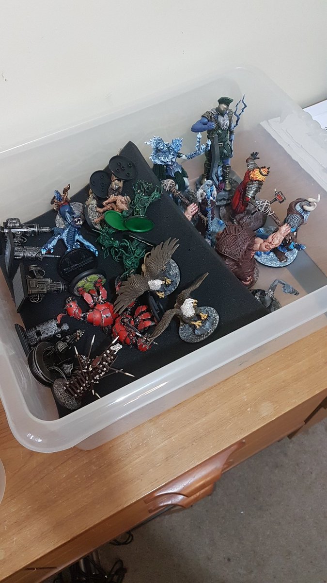 BreakingRadz's tweet image. Daddy gonna need more storage units #toomuch #dnd #needmoar