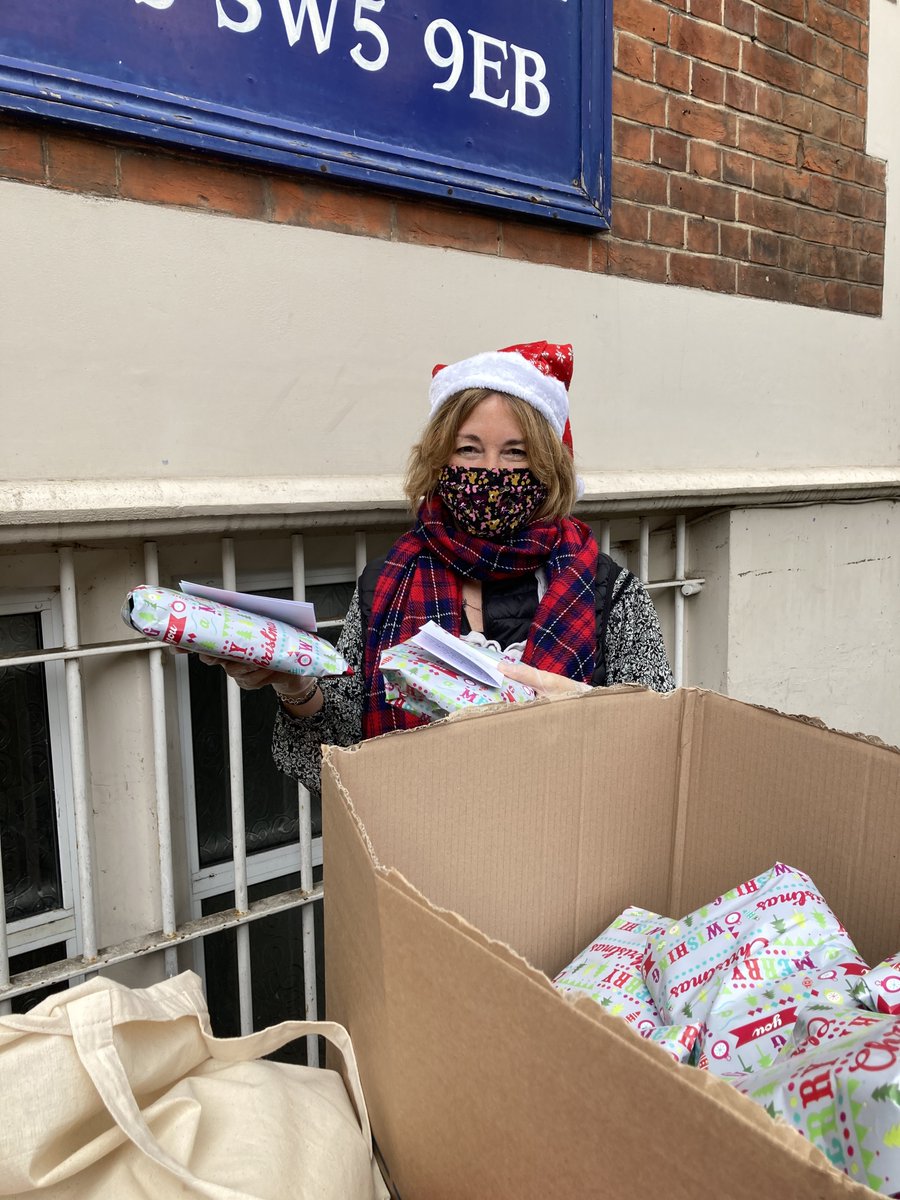 KPSLondon's tweet photo. Wonderful to see our students' Christmas card designs being handed out by @RefettorioFelix alongside their presents for those in the local community. #KPSCAN is so proud to support this fantastic #charity! #KPS #inspiringinnovation #KPSChristmas #merryChristmas #localminded https://t.co/kVF2jrhI1j