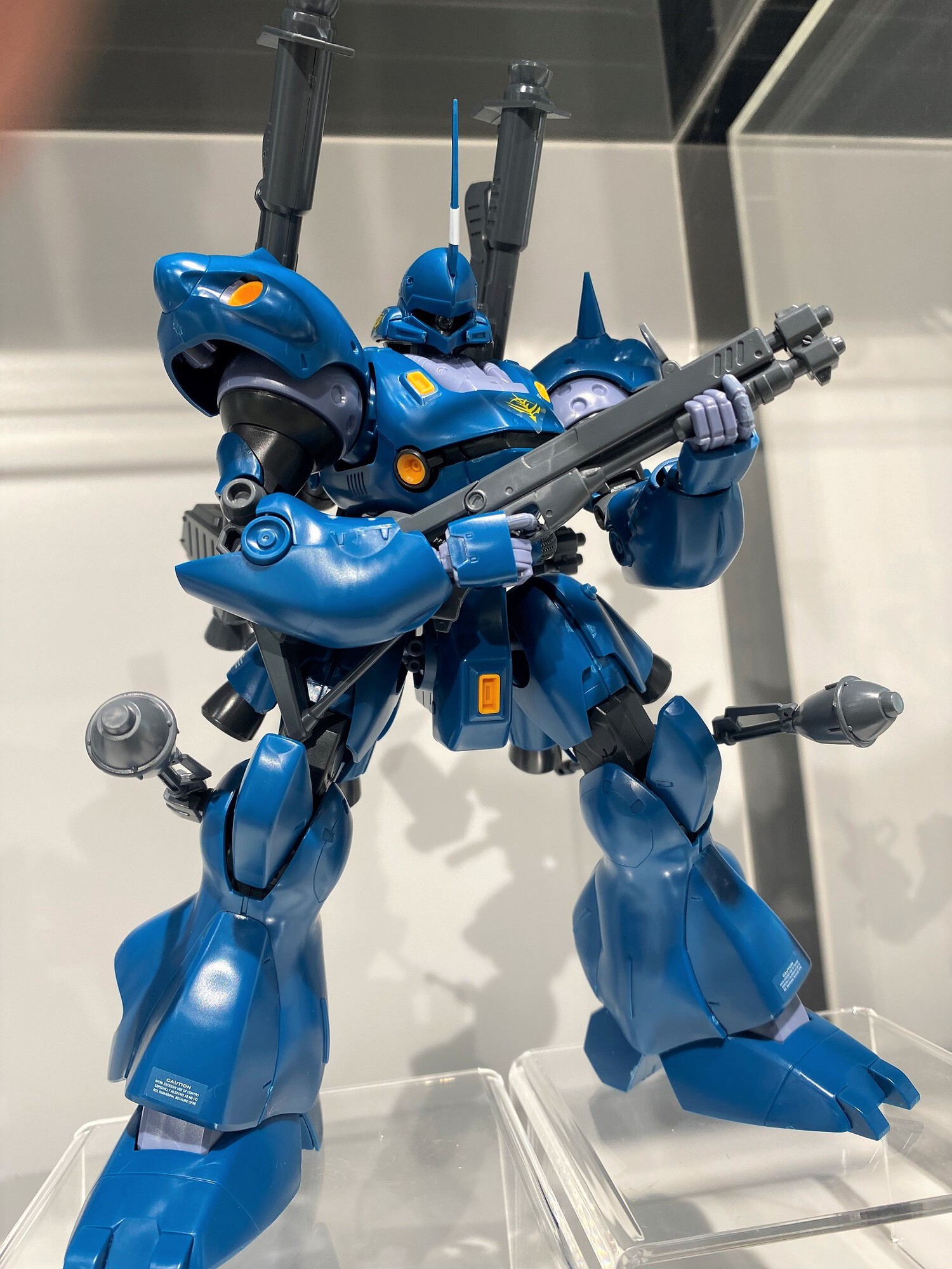 The Gundam Base 福岡店情報 明日はクリスマスイブということで ガンダムベース福岡からおすすめするガンプラはこちら 色褪せない人気を誇る Mg 1 100 ケンプファー です キットでも特徴的なフォルムや豊富な武装類を忠実に再現 クリスマスは