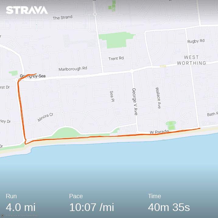 SarahGreenPT1's tweet photo. Happy to get 4 miles in before the rain comes. #run #running #exercisebeforeyourbrainknowswhatyouaredoing https://t.co/V4Wu5yytbW