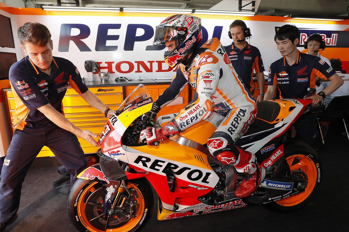 MonlauMotul's tweet photo. Esta temporada 2020 hemos tenido a un centenar de nuestr@s ex alumn@s en la élite de #MotoGP 🔝
¡Menudo orgullo! ☺️
En este enlace encontraréis un reportaje en el que os contamos todos los detalles 👉 https://t.co/54F6JZtQ8C
#mecánica #motociclismo #ingeniería #motorsport https://t.co/JA9Kh52nlP
