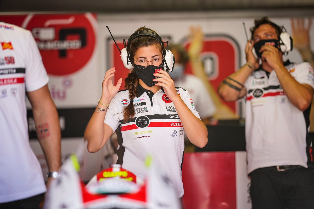 MonlauMotul's tweet photo. Esta temporada 2020 hemos tenido a un centenar de nuestr@s ex alumn@s en la élite de #MotoGP 🔝
¡Menudo orgullo! ☺️
En este enlace encontraréis un reportaje en el que os contamos todos los detalles 👉 https://t.co/54F6JZtQ8C
#mecánica #motociclismo #ingeniería #motorsport https://t.co/JA9Kh52nlP