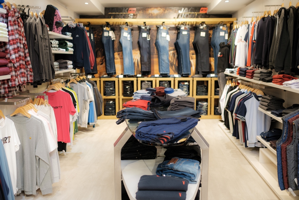 Great selection of Jack &amp; Jones jeans in stock.

Plenty of styles and colours to choose from.

#ManixMenswear #Mensfashion #Christmasoutfit